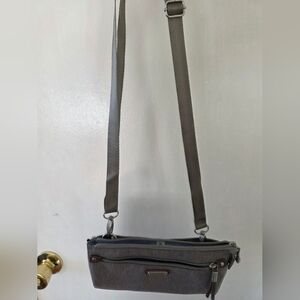 Baggallini Clutch/crossbody